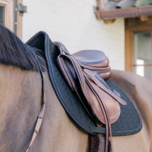 Saddle Pad with metal chain